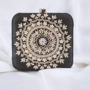 Square Mandala Floral Clutch Bag for Women – Elegant Evening Crossbody